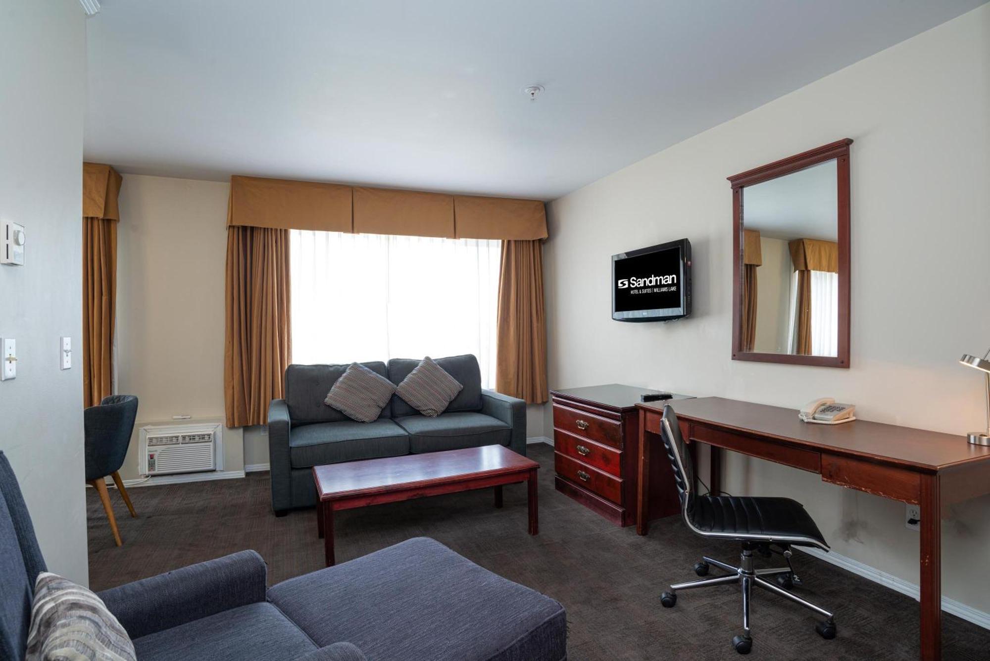 Sandman Hotel & Suites Williams Lake Esterno foto