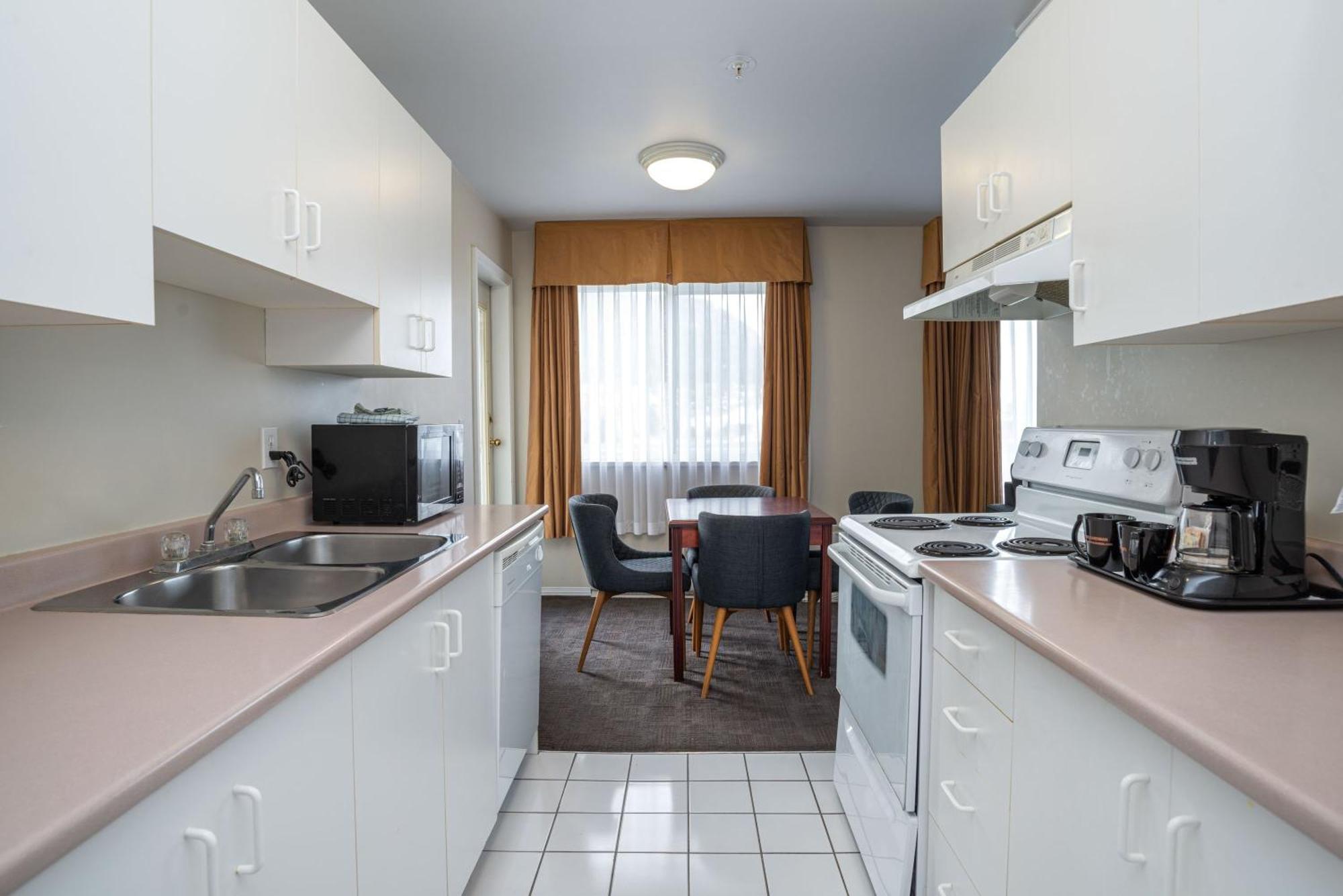 Sandman Hotel & Suites Williams Lake Esterno foto